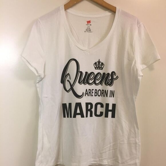Queens are Born in March Women's T-shirt size Large - Picture 1 of 1